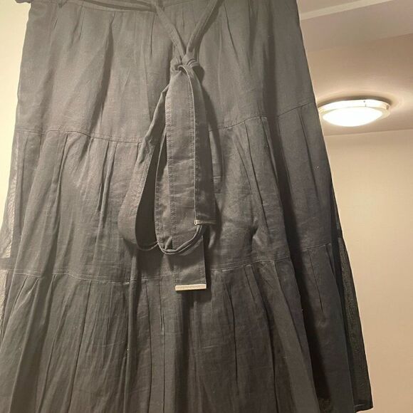 Burberry vintage black midi wrap skirt size 6 EUC - Picture 3 of 5